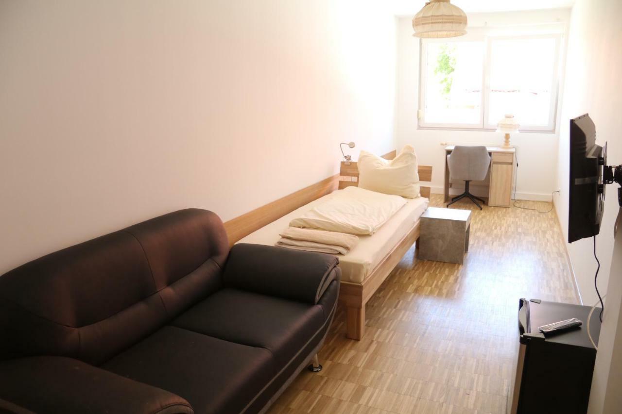 Pension Isartal Geretsried Esterno foto